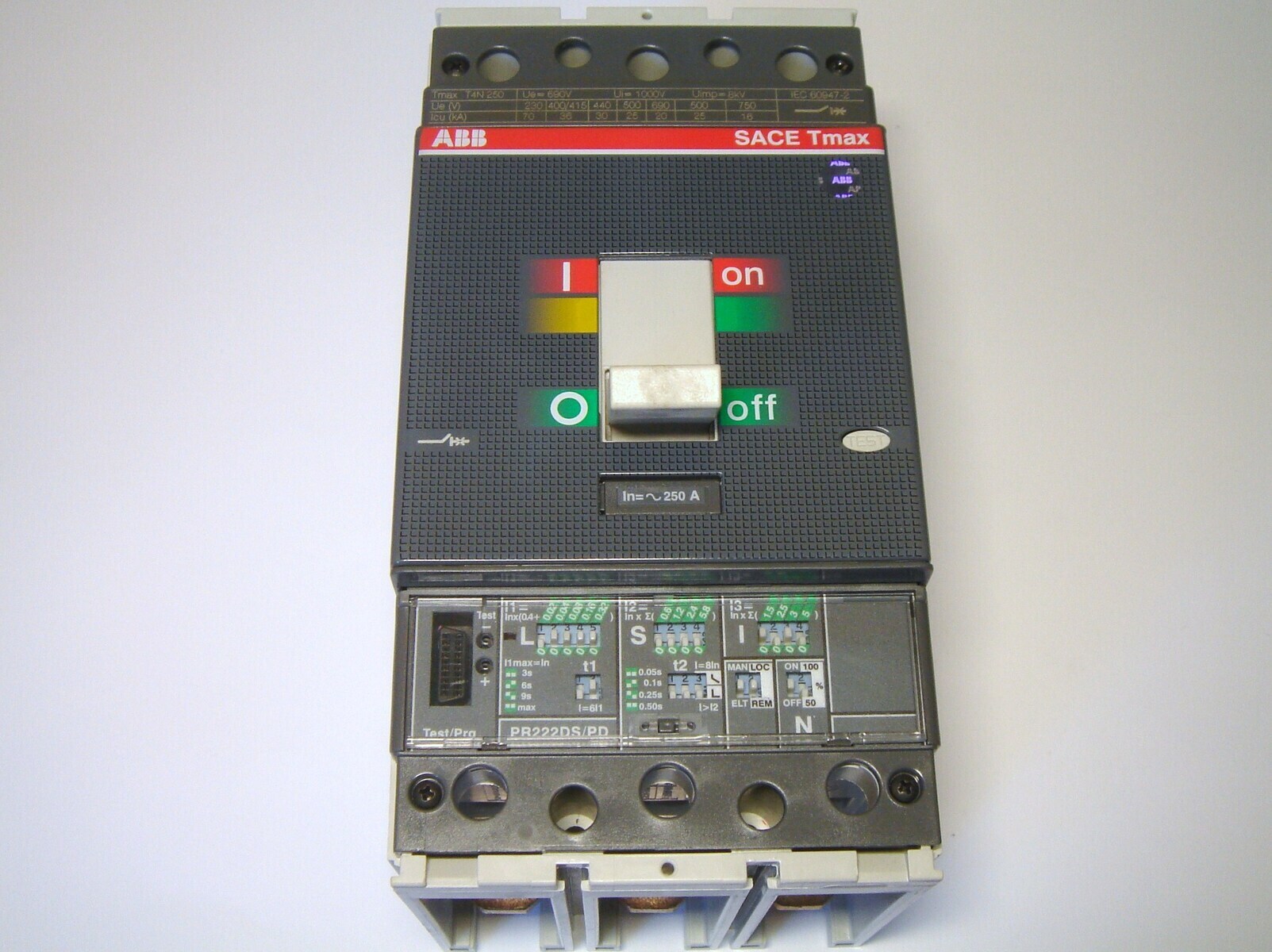 We 3 p. Автомат ABB SACE TMAX t3n 250. ABB TMAX t4n 250a. ABB SACE TMAX 250a. АВВ SACE TMAX t4n 250 a.
