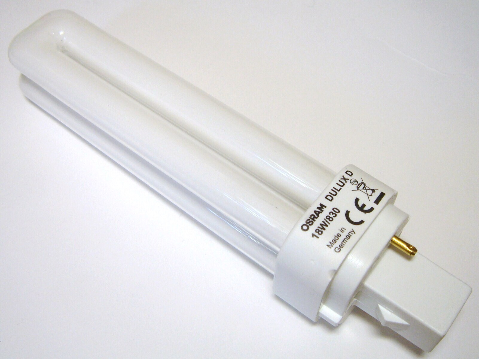 Лампы 18w. Лампа энергосберегающая КЛЛ 18вт Dulux d 18/840 2p g24d-2 Osram. Лампа люминисцентная 18w/830 g24d-2. Лампа Осрам g24d-2. Лампа Осрам 18 ватт 840.