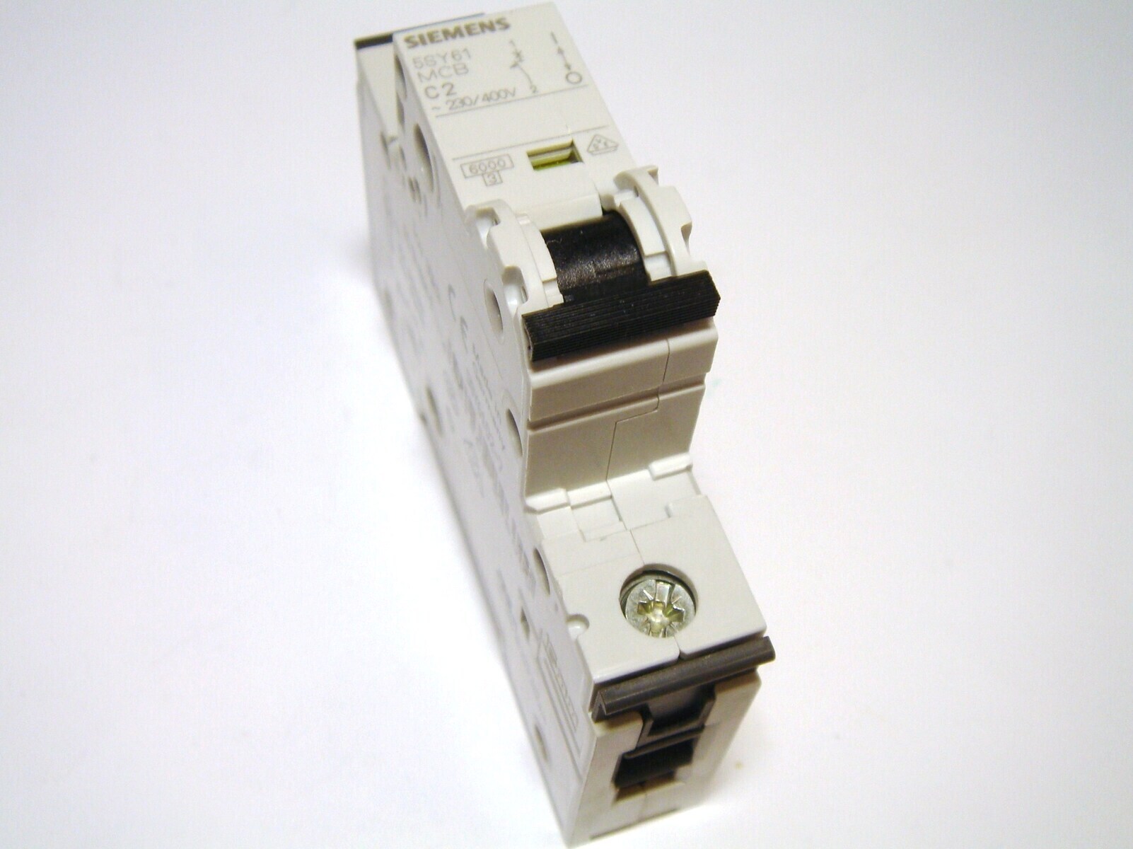 M2010j19sy модель. Автоматический выключатель Siemens 5sy. Siemens 5sy61 MCB c16. 5sy6106-7 Siemens. Выключатель автоматический модульный Siemens 5sl63167.