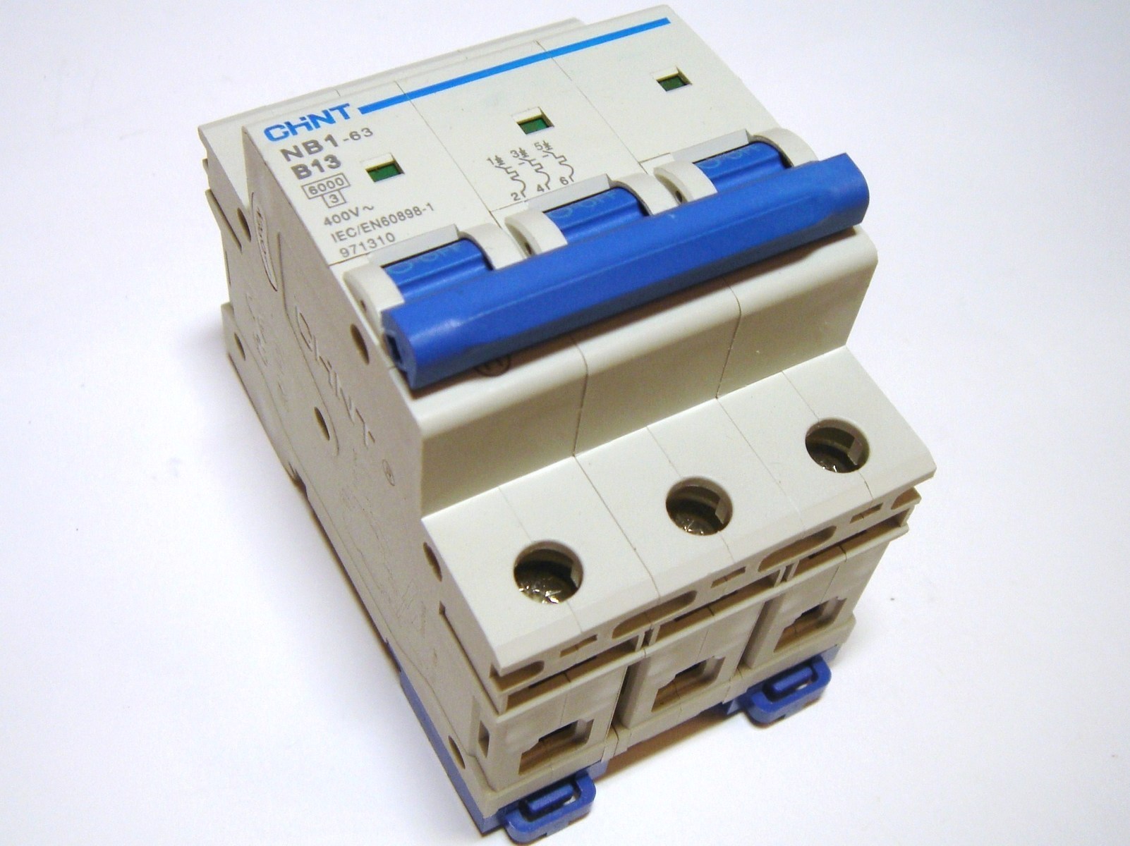 Автоматические выключатели nxb 63s. Nb1-63 CHINT 3p. Автоматический выключатель nb1-63 CHINT. Автомат CHINT nb1-63 1p c10. CHINT автомат 3p nxb63.