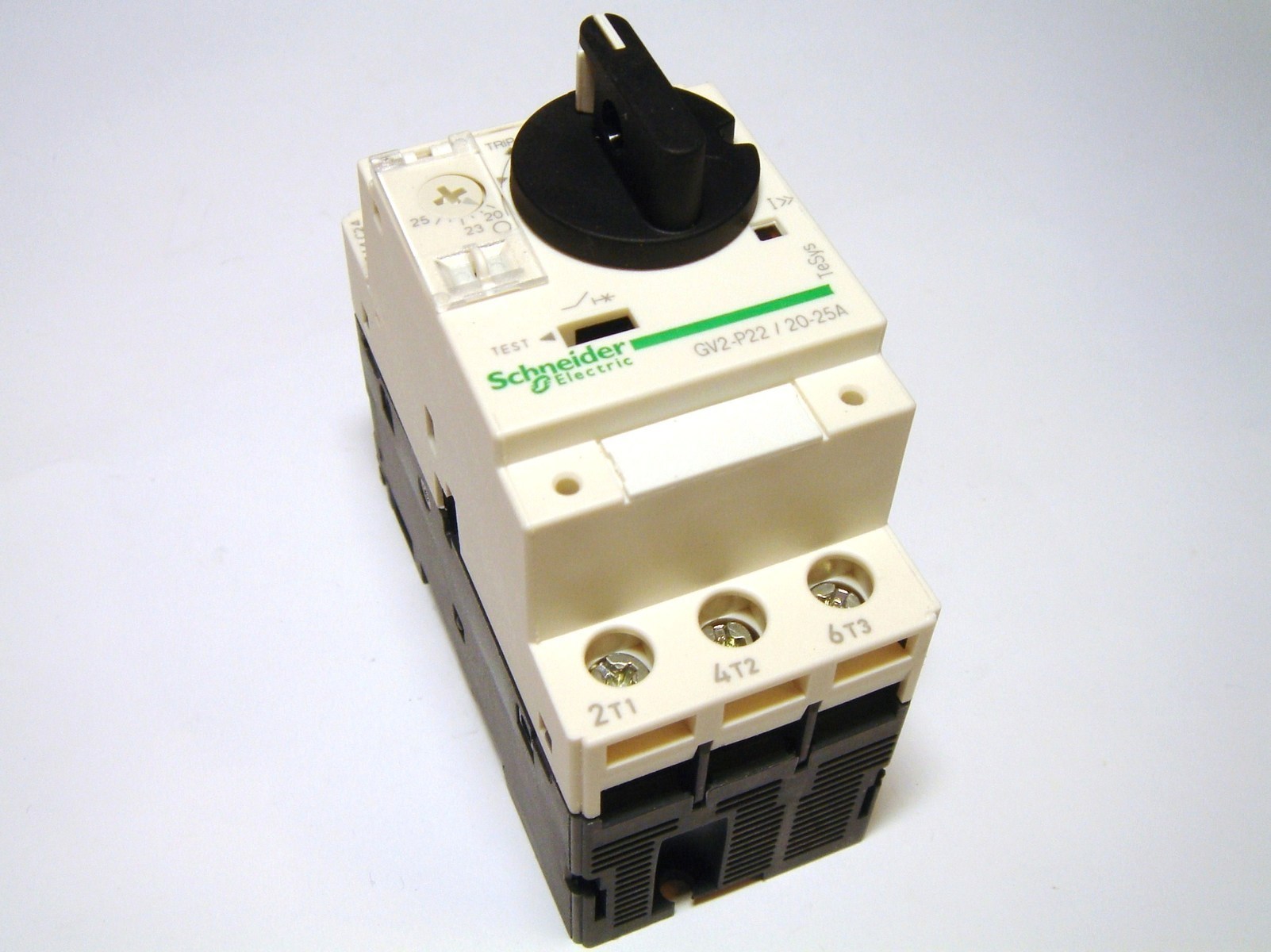 Press 2p. Автоматический выключатель двигателя Schneider Electric 2,5-4a. Выключатель cv2-p (Schneider Electric). Автомат Шнайдер gv3p73. Автоматический выключатель gv2p10.