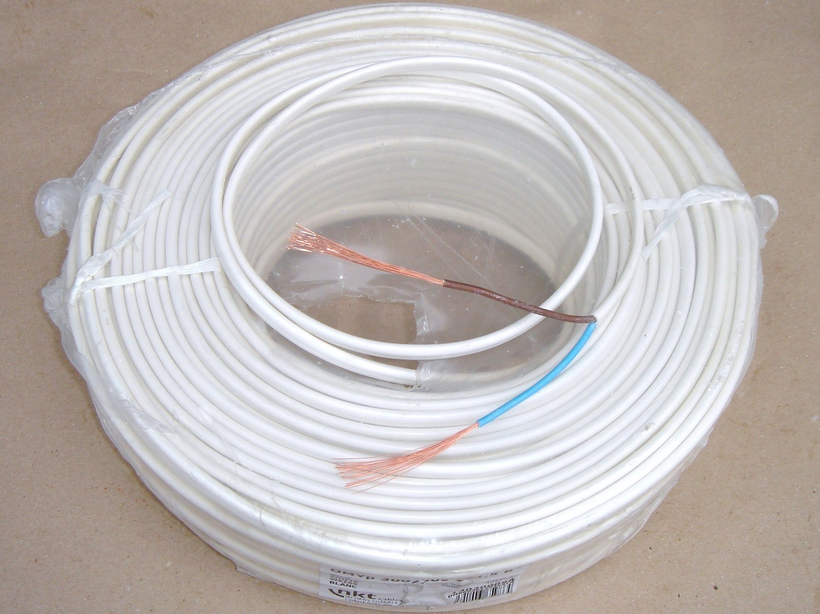  кабель 2x1,5мм² - 0,25 €/м, медные кабели 2x1,5мм², 2x1,5мм, 2x1 .
