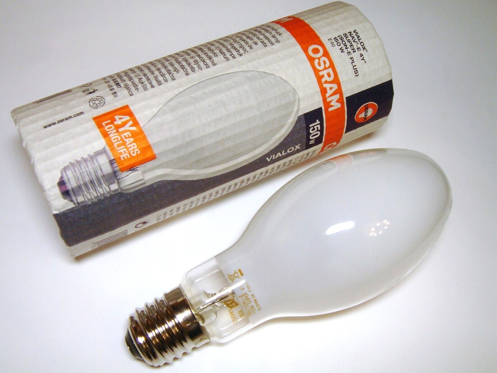 Ли лампа. Лампа ДНАТ 150 Osram. Лампа Osram 150w. Osram VIALOX nav-e super 4y. Лампа виалокс 150 Вт.