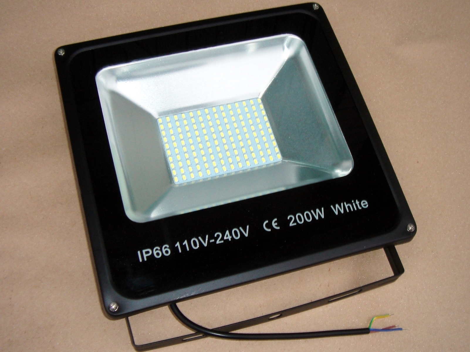 Прожектор светодиодный ip65 200вт