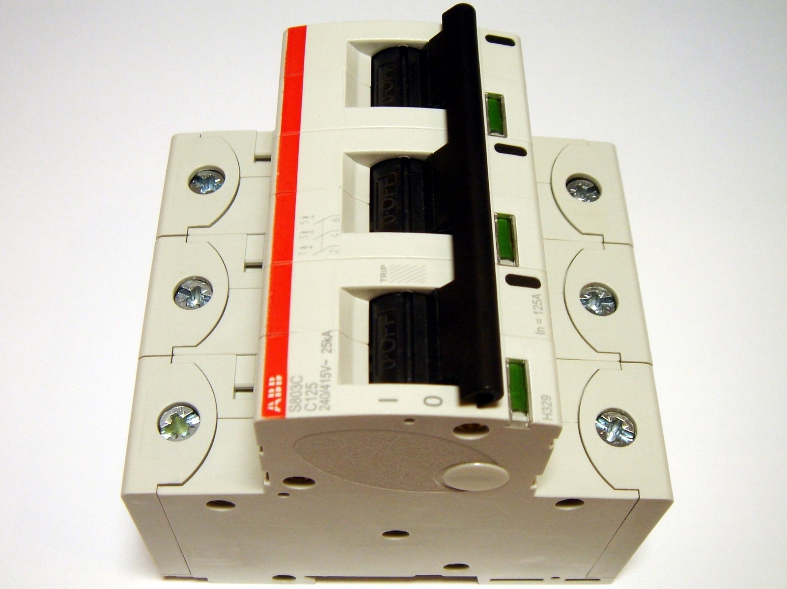 Автоматические выключатели 1p chint. Выключатель автоматический модульный 3п c 25а. Sh203 abb. Eaton pl6-d25/3. Мод.