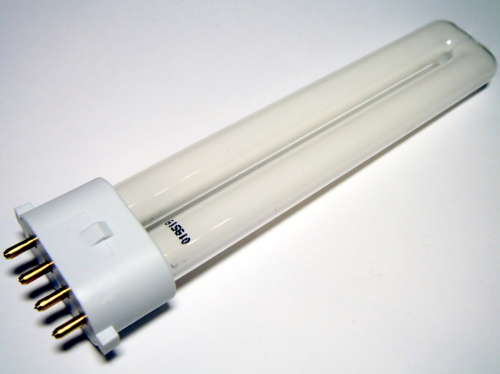 Компактная-люминесцентная лампа 9Вт - 1 €, Osram Dulux ® S/E, 9W/830/2G7, 4-PIN,