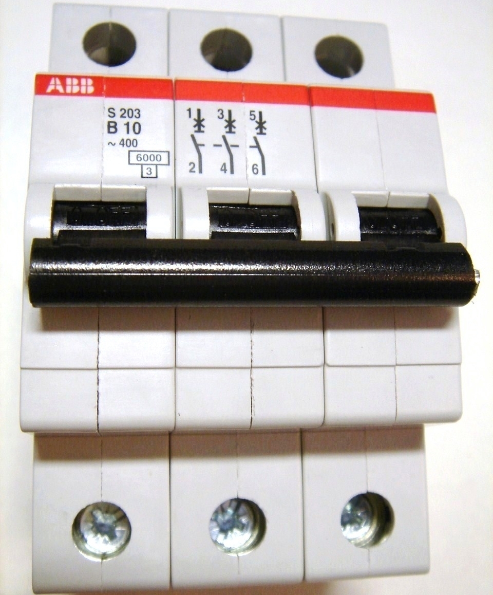 Автоматический выключатель 3p 40а