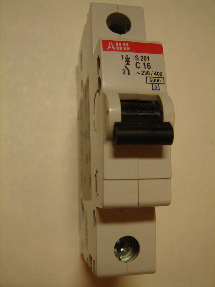 Автоматический выключатель abb c16