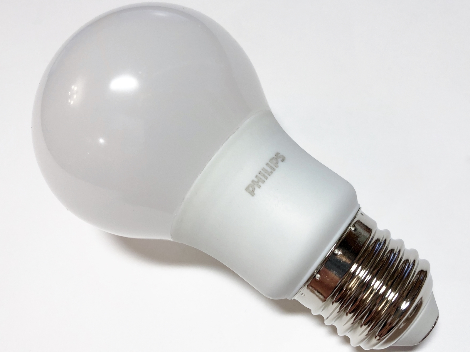 Светодиодная лампа 7,5Вт=60Вт, 230В - 0,7€, Philips, CorePro LEDbulb ND ...