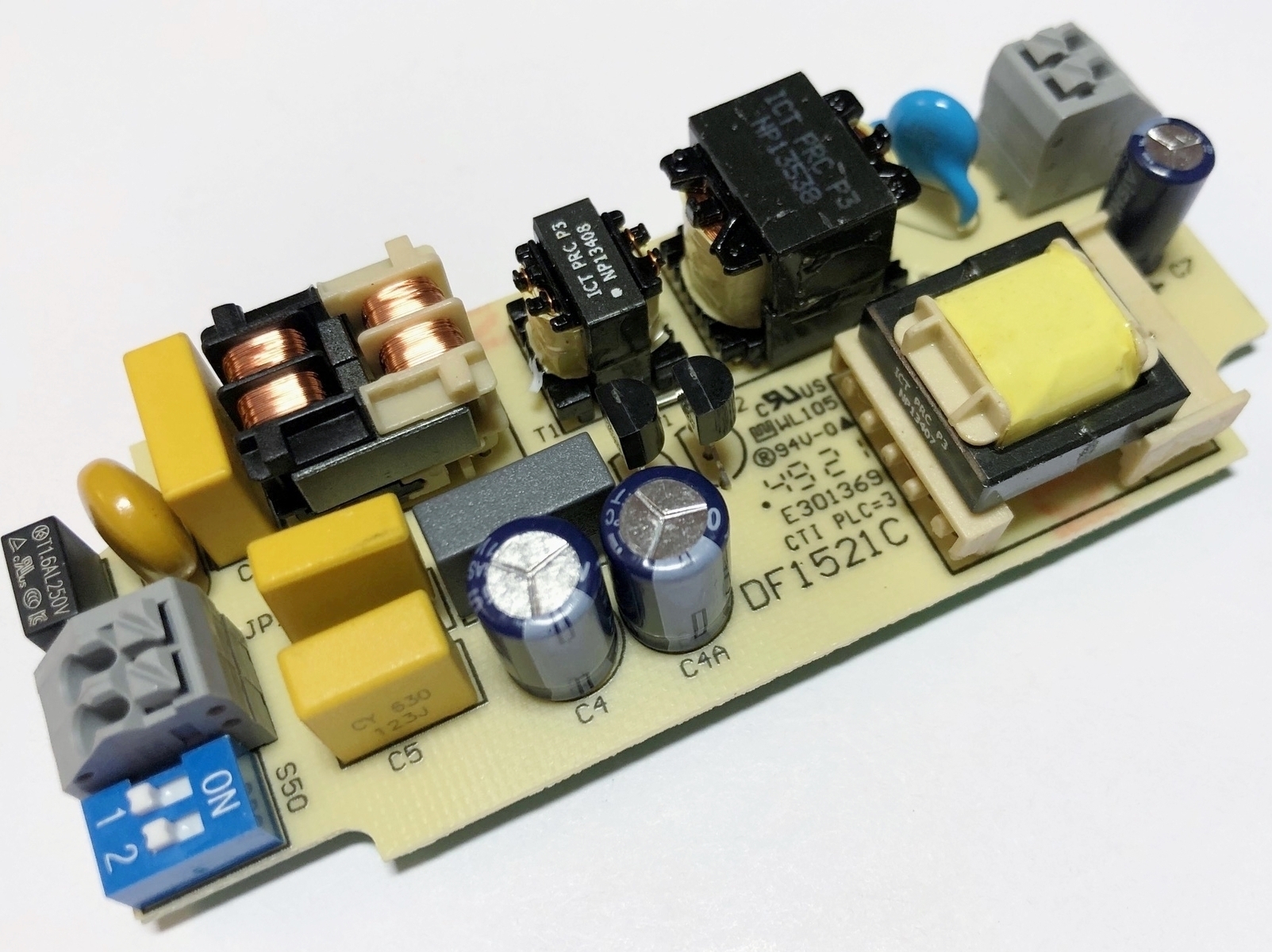 Электронный LED трансформатор 10,5-14,7Вт - 2€, 250-350мА, 30-42В, TCI ...