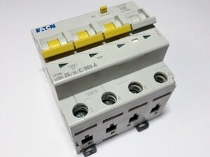  
	Aвтомат тока утечки с автоматическим выключателем 3-фазный C 25A, 30мA(0,03A), Eaton, mRB4-25/3N/C/003-A, 120678 
