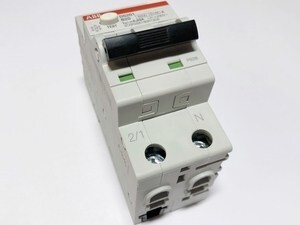  
	Aвтомат тока утечки с автоматическим выключателем 1-фазный B 20A, 30мA(0,03A), DS201B20A30, ABB, 2CSR255180R1205 
