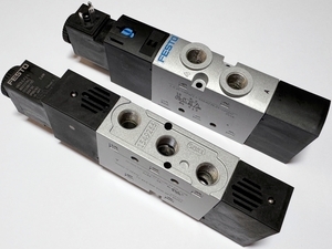  
	Пневматический электромагнитный клапан VUVS-L20-M52-MD-G18-F7-1C1, Festo, 575264 
