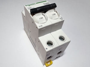  
	Модульный автоматический выключатель 1-фазный + ноль, C 10A, Schneider Electric, Acti9 iK60N, A9K17610 

