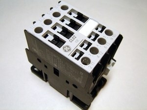  
	Kontaktor 3-faasiline 32A(20kW), CL02A310TN, General Electric, 104114 
