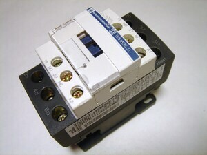  
	Kontaktor 3-faasiline 40A(26kW), LC1D25P7, Schneider Electric, 034995 

