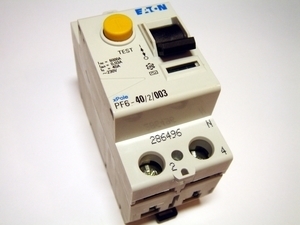  
	Aвтомат тока утечки 1-фазный 40 A, 30мA(0,03A), Eaton, PF6-40/2/003, 286496 
