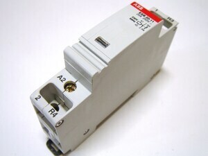 Модульный контактор 1-фазный 20A(4,5кВт), ESB 20-11, ABB
Модульный контактор 1-фазный 20A(4,5кВт), ESB 20-11, ABB