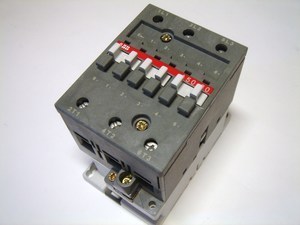  
	Kontaktor 3-faasiline 100A(64kW), A50-30-00, ABB, 1SBL351001R8000 
