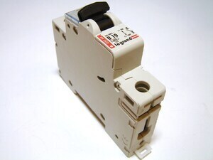  
	Модульный автоматический выключатель 1-фазный, B 10A, Legrand, 03268 
