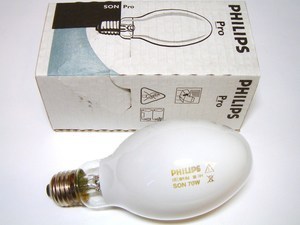  
	Kõrgrõhu-naatriumlamp 70W,  sisseehitatud starteriga , Philips, SON PRO 70W I E27, 181862 
