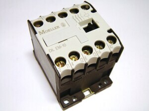  
	Minikontaktor 3-faasiline 20A(13kW), DIL EM-10, Moeller, 051786 
