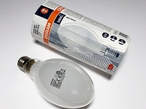  
	Kõrgrõhu-naatriumlamp 70W,  sisseehitatud starteriga , Osram Vialox NAV-E 70 W/I(SON-E), 015590 
