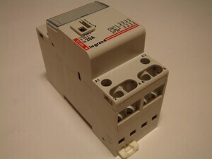  
	Модульный контактор 3-фазный 20A(13кВт), Legrand, 04053 
