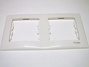  
	2 - kohaline raam Schneider Electric (sari - Sedna), SDN5800321, horisontaalne 
