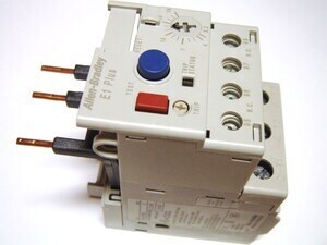  
	Реле защиты электродвигателя 3,2 - 16A, Allen Bradley, 193-EEDB 
