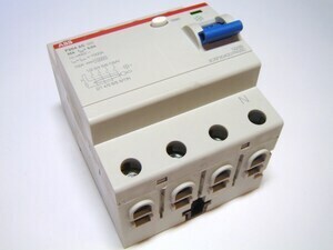  
	Aвтомат тока утечки 3-фазный 25 A,  500мA(0,5A) , ABB, F204 AC-25/0,5, 2CSF204001R4250 

