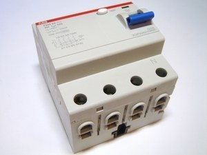  
	Aвтомат тока утечки 3-фазный 63 A,  500мA(0,5A) , ABB, F204 AC-63/0,5, 2CSF204001R4630 
