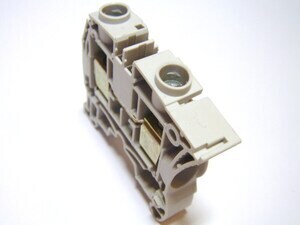  
	Riviklemm 16 mm², hall, ZS16, ABB, 1SNK510010R0000 
