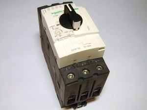  
	Aвтомат защиты электродвигателя 3-фазный 37 - 50A, Schneider Electric, GV3P50, 940540 
