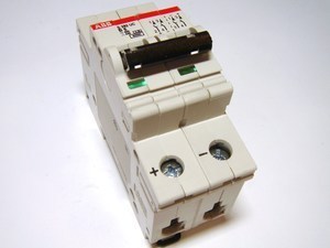  
	Модульный автоматический выключатель 2-фазный, B 6A, ABB, S282UC-B6, GHS2820164R0065 

