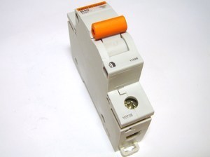  
	Модульный автоматический выключатель 1-фазный, B 40A, Merlin Gerin, Domae, 11528 
