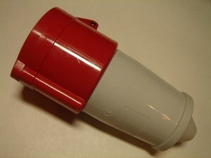  
	Ostan jõujätkupesasid kaanega 16A /~400V. 
