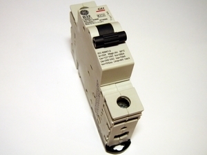  
	Модульный автоматический выключатель 1-фазный B 32A, General Electric, G61B32, 674699 
