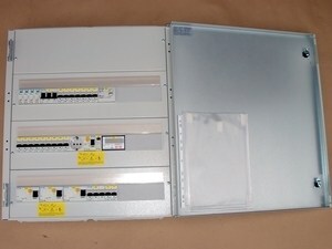  
	Elektrikilp pinnapealne 3-faasilise 2-tariifse moodulelektriarvestiga 
