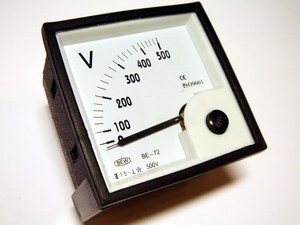  
	Voltmeeter analoog 0-500V, BE-72, Bew 
