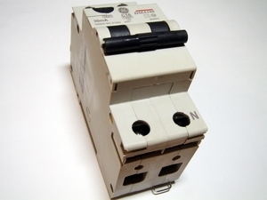  
	Aвтомат тока утечки с автоматическим выключателем 1-фазный, C16 A, 30мA(0,03A), DMA100C16/030, General Electric, 609903 
