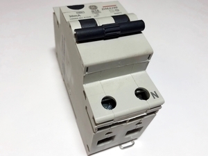  
	Aвтомат тока утечки с автоматическим выключателем 1-фазный, B16 A, 30мA(0,03A), DMA100B16/030, General Electric, 609872 
