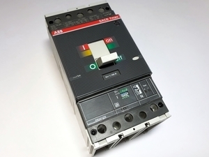  
	Автоматический выключатель 3-фазный, 160A, ABB, SACE Tmax T4L250, 1SDA054073R1 
