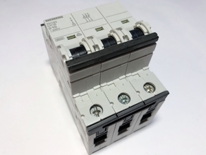  
	Модульный автоматический выключатель 3-фазный, D 10A, Siemens, 5SY6310-8 

