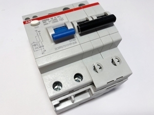  
	Aвтомат тока утечки с автоматическим выключателем 1-фазный, B 20A, 30мA(0,03A), DS202 M A-B20/0,03, ABB, 2CSR272101R1205 
