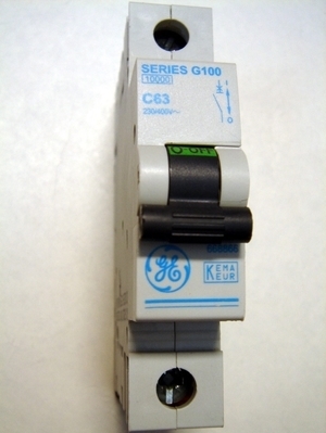  
	Модульный автоматический выключатель 1-фазный, C 63A, General Electric, G100C63 
