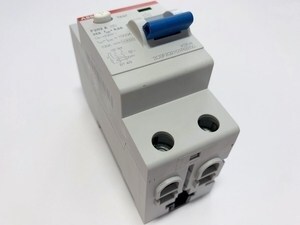  
	Aвтомат тока утечки 1-фазный 25 A,  300мA(0,3A) , ABB, F202 A-25/0,3, 2CSF202101R3250 
