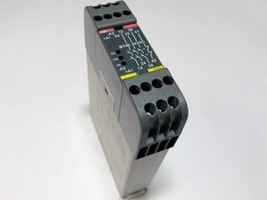  
	Реле безопасности BT50 24VDC, ABB, 2TLA010033R0000 
