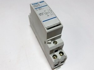 Модульный контактор 1-фазный 25A(4,6кВт), ES210, Hager, 239210
Модульный контактор 1-фазный 25A(4,6кВт), ES210, Hager, 239210