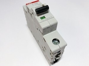  
	Модульный автоматический выключатель 1-фазный C 6A, ABB, S201-C6, 2CDS251001R0064 
